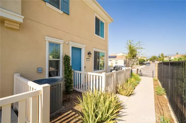 Rialto, CA 92376,1019 W Clover