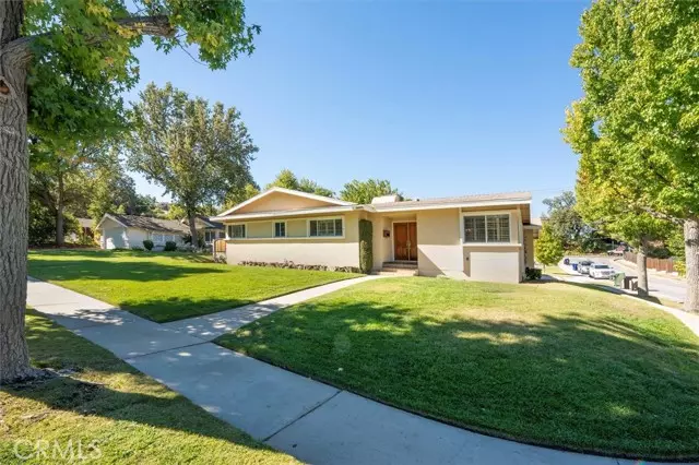 Newhall, CA 91321,25085 Highspring