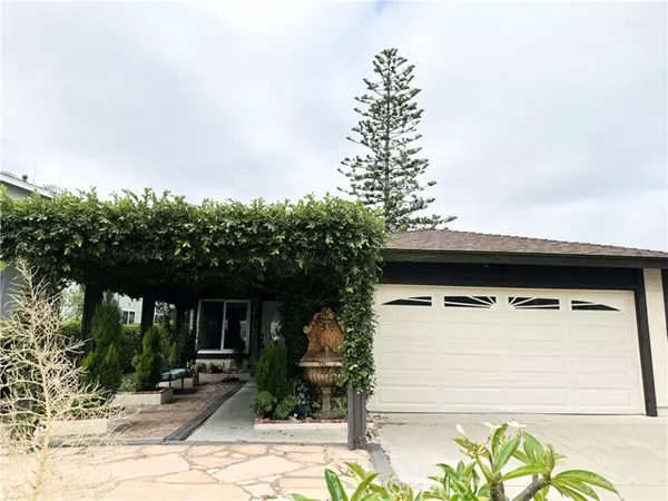 21951 Jinetes, Mission Viejo, CA 92691