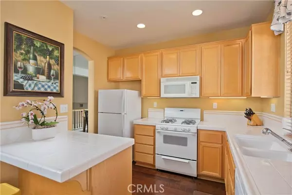 Valencia, CA 91354,28254 Canterbury CT