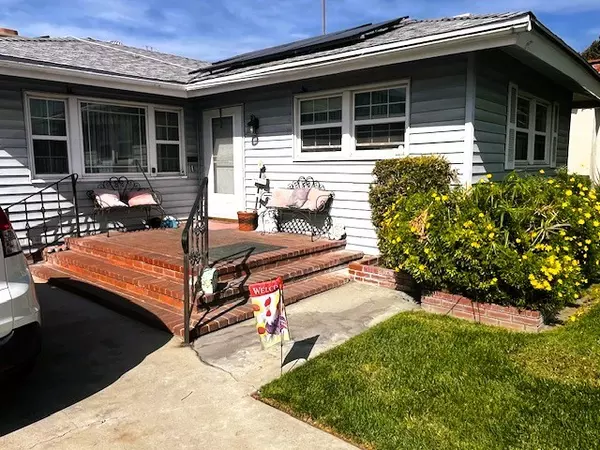 San Bernardino, CA 92405,3066 N D ST