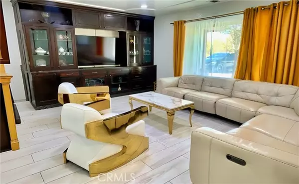 Apple Valley, CA 92307,16081 Tude