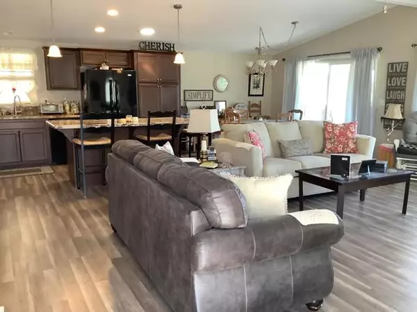 Escondido, CA 92026,525 W El Norte Pkwy 267