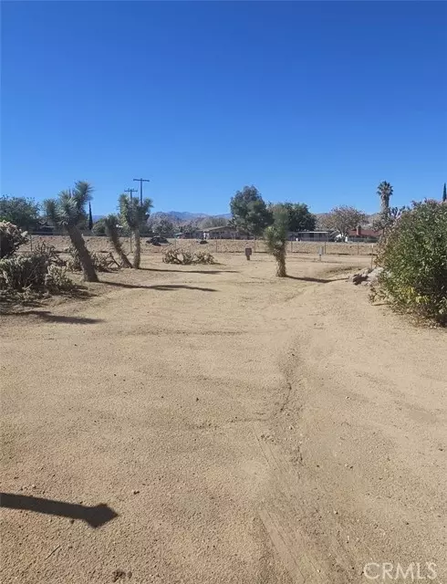 Yucca Valley, CA 92284,7501 Palm 107