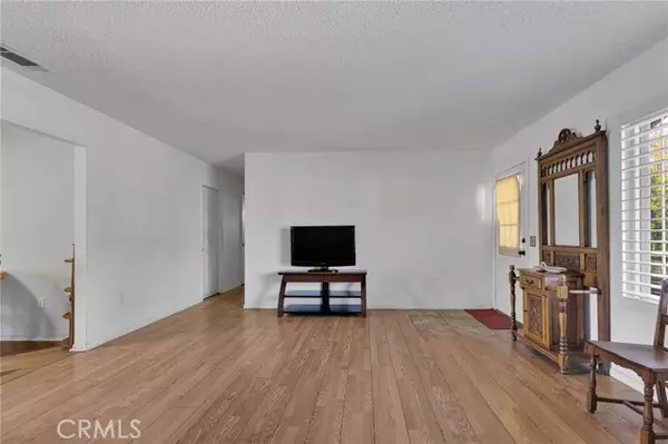 Jurupa Valley, CA 92509,4694 Filly