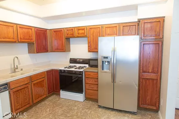 Sherman Oaks, CA 91401,5420 Sylmar AVE 105