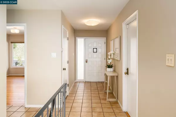 Oakland, CA 94619,353 Crestmont Dr