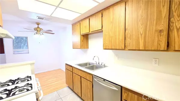 Ontario, CA 91762,1049 W Francis ST F