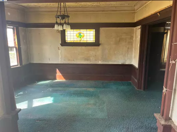 Oakland, CA 94606-4236,2134 E 23rd