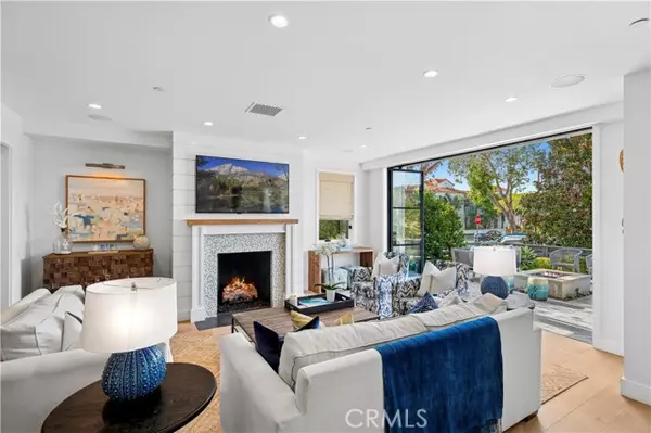 Corona Del Mar, CA 92625,302 Orchid AVE