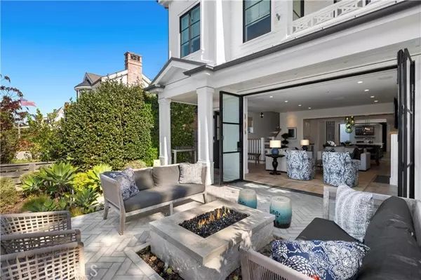 Corona Del Mar, CA 92625,302 Orchid AVE