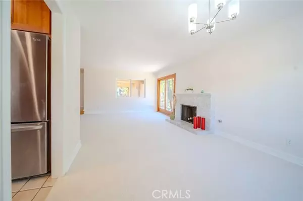 Thousand Oaks, CA 91320,254 Greenmeadow DR