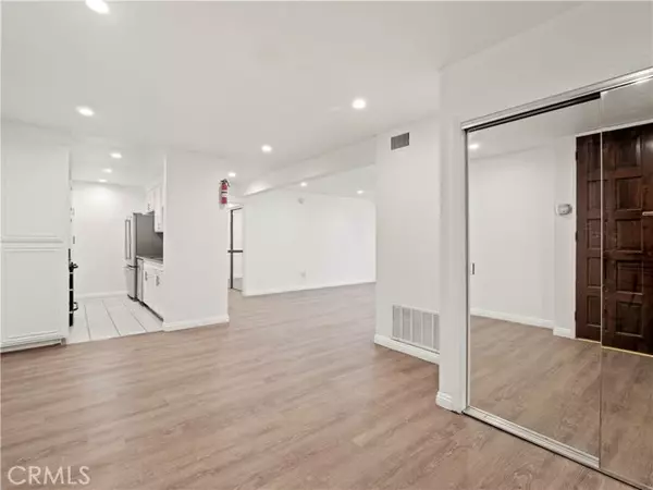 Encino, CA 91316,5334 Lindley AVE 125