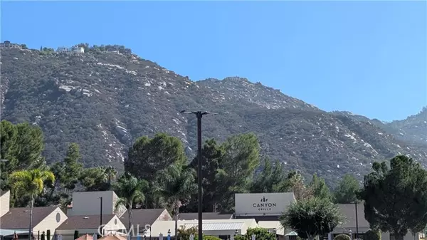 Escondido, CA 92026,8860 Lawrence Welk