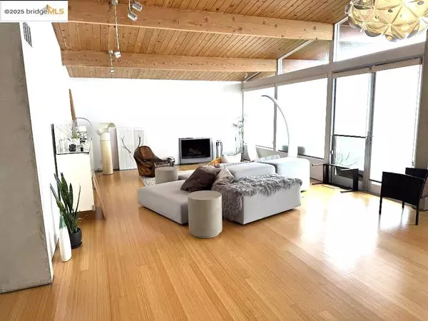 Oakland, CA 94611-2719,5741 Scarborough