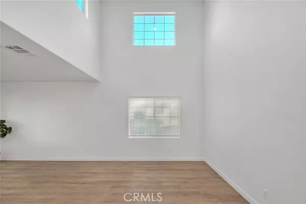 Fontana, CA 92336,6832 Manchester CT