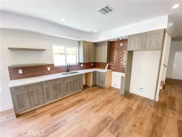 Los Angeles, CA 90019,1839 S Gramery PL 1837