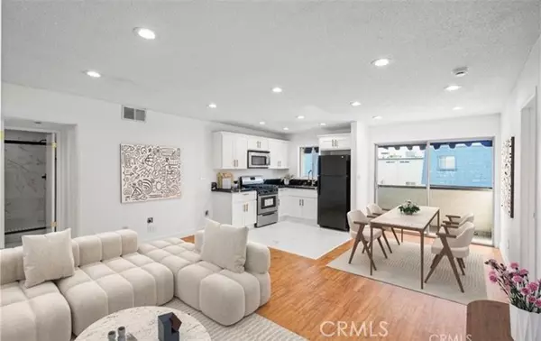 18530 Hatteras ST 333, Tarzana, CA 91356