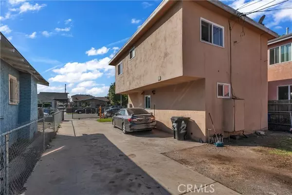 Los Angeles, CA 90003,141 W 83rd