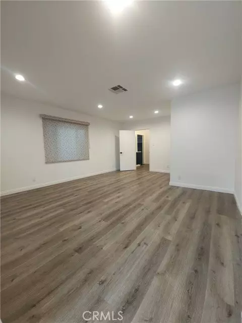 Encino, CA 91316,17423 Burbank