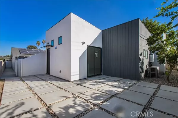 16022 Napa, North Hills, CA 91343