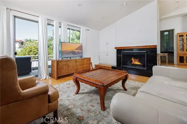 Laguna Beach, CA 92651,647 Virginia PARK