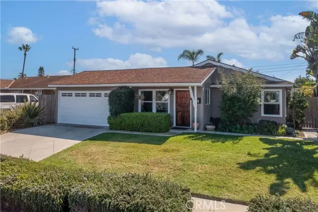8242 Grant DR, Huntington Beach, CA 92646