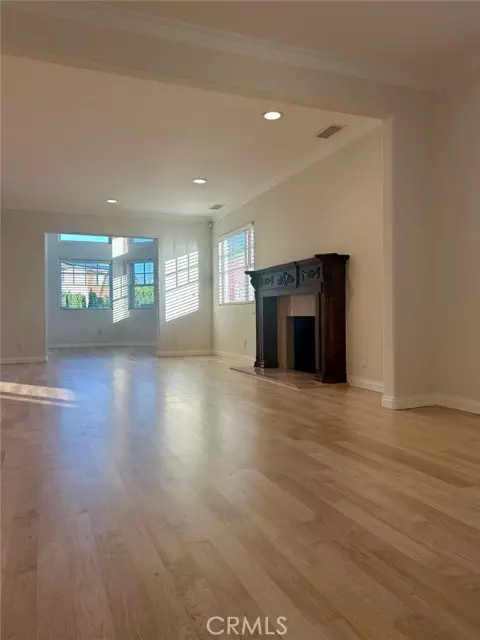 Los Angeles, CA 90066,12317 Navy ST