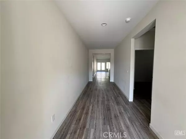 Bakersfield, CA 93305,308 Acacia