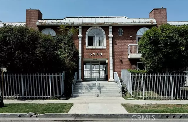 Canoga Park, CA 91303,6939 Alabama 104