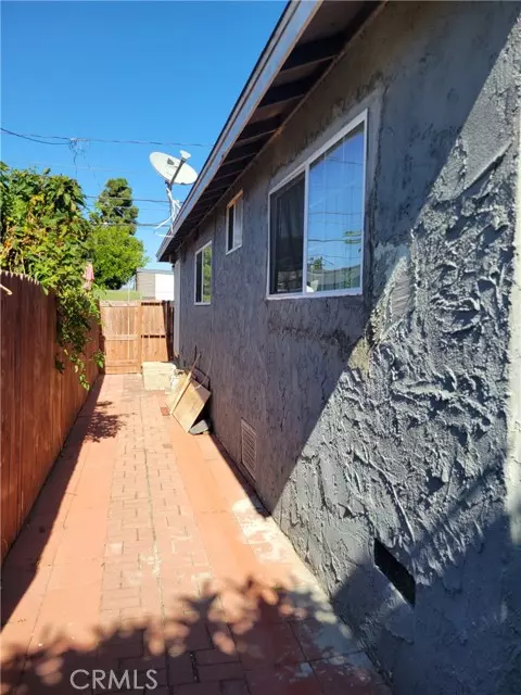 Hawthorne, CA 90250,3534 W 139th