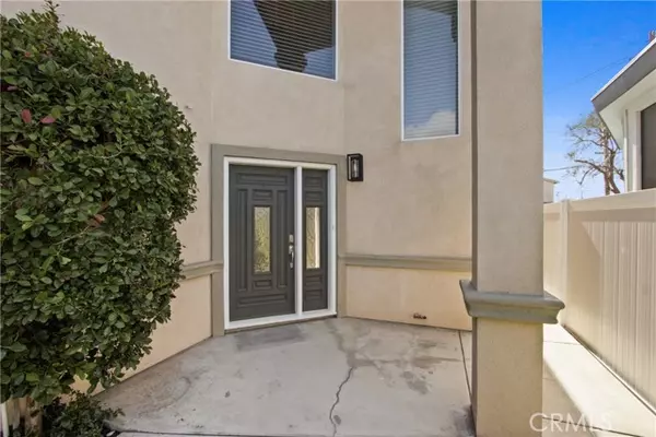 Corona Del Mar, CA 92625,416 Larkspur AVE