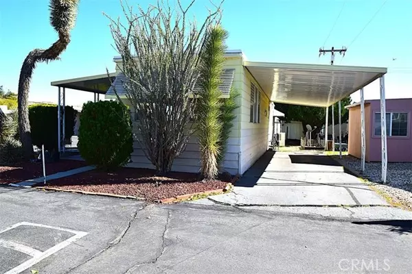 56425 29 Palms HWY 100, Yucca Valley, CA 92284