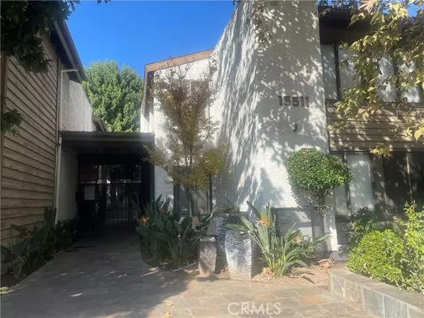 15511 Sherman WAY, Van Nuys, CA 91406