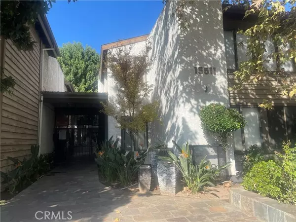 15511 Sherman WAY, Van Nuys, CA 91406