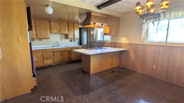 Upland, CA 91786,384 W 7th