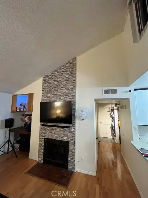 Panorama City, CA 91402,9600 Van Nuys 210