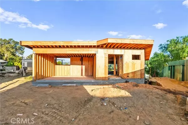 2252 Edendale, Silver Lake, CA 90039