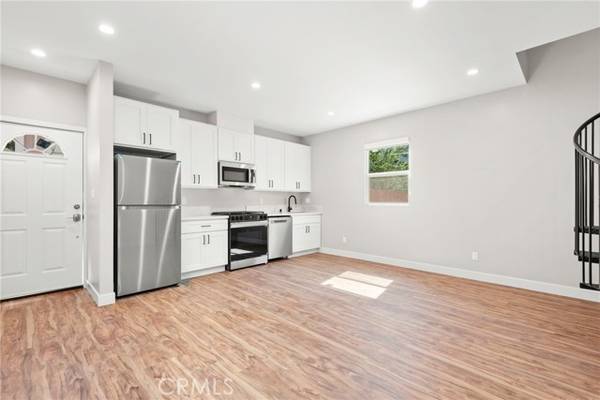 145 E 36th PL 1/4, Los Angeles, CA 90011
