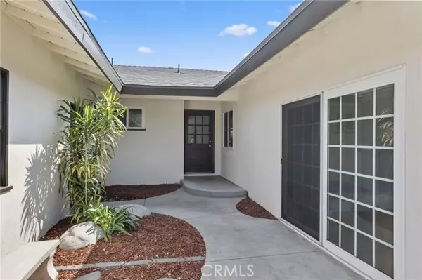 Tustin, CA 92780,14032 Woodlawn