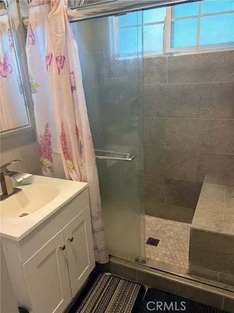 Covina, CA 91722,16569 MASLINE