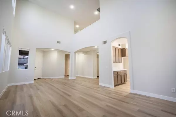 Palmdale, CA 93551,40271 Preston