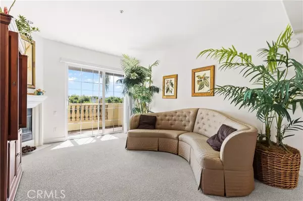 Sherman Oaks, CA 91401,14343 Burbank BLD 301