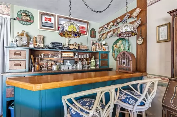 Fallbrook, CA 92028,1555 Hillcrest