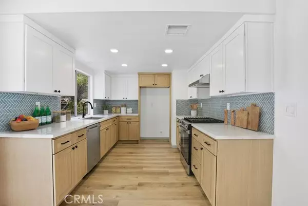 Sylmar, CA 91342,13431 Lochrin LN