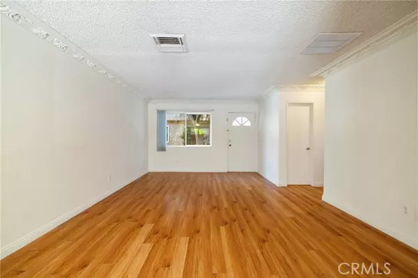 Northridge, CA 91325,17045 Roscoe 14