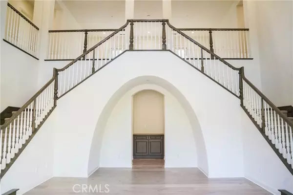 Irvine, CA 92602,111 Lanzon