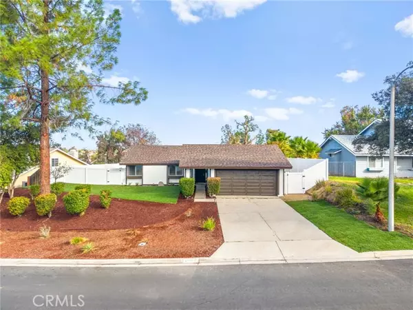 Temecula, CA 92592,42120 Cosmic