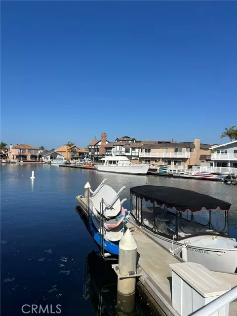 Huntington Beach, CA 92649,4051 Davenport DR