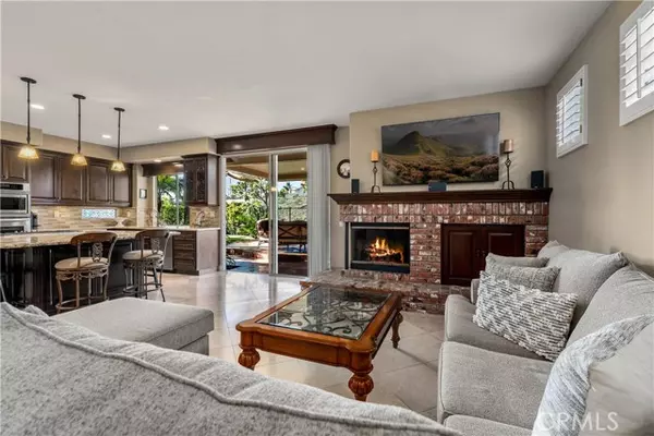 Anaheim Hills, CA 92808,823 S Cottontail